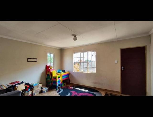 3 BEDROOM HOUSE FOR SALE IN SKY CITY